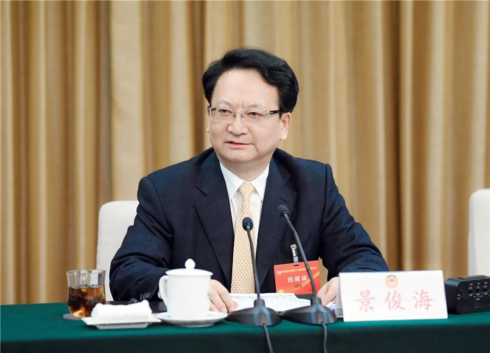 云南省委书记 同时调整了4个城市的省委书记：景俊海担任吉林省委书记，徐大哲担任湖南省委主席。